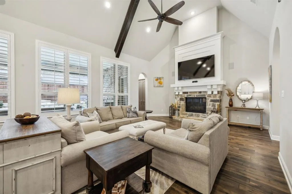 4401 Jasmine Way