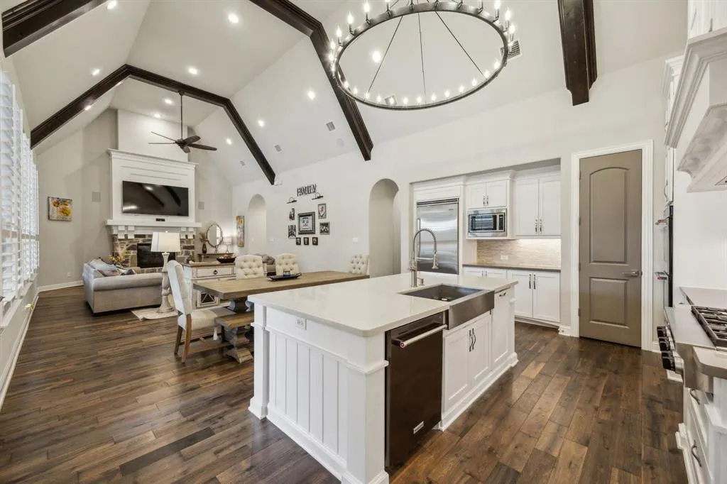 4401 Jasmine Way