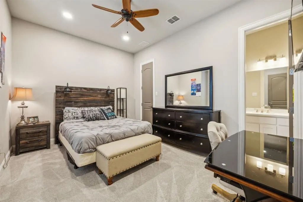 4401 Jasmine Way
