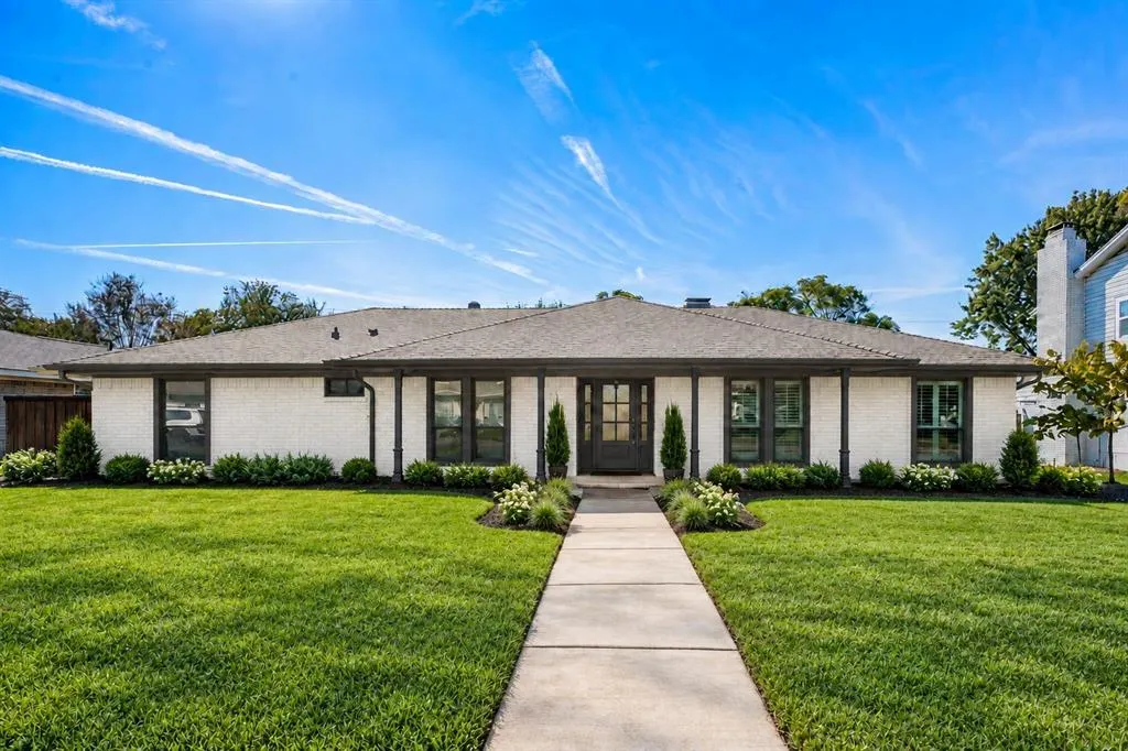 3946 Candlenut Lane