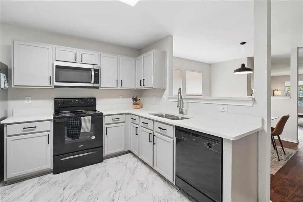 2709 White Oak Drive