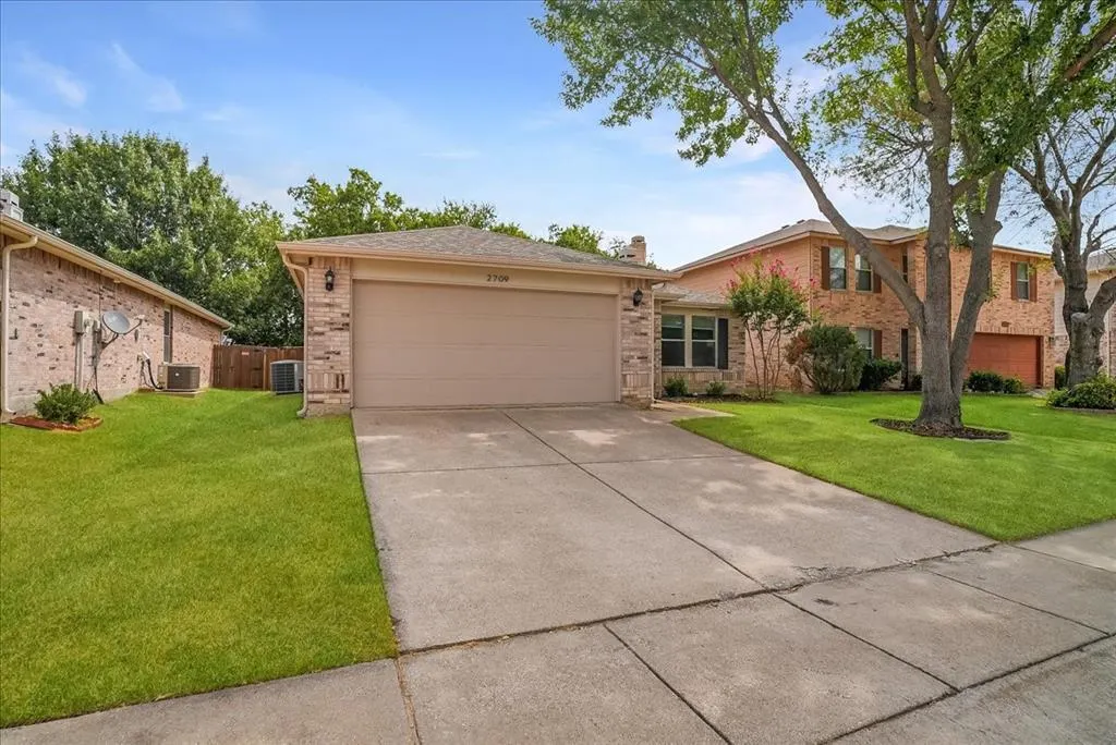 2709 White Oak Drive