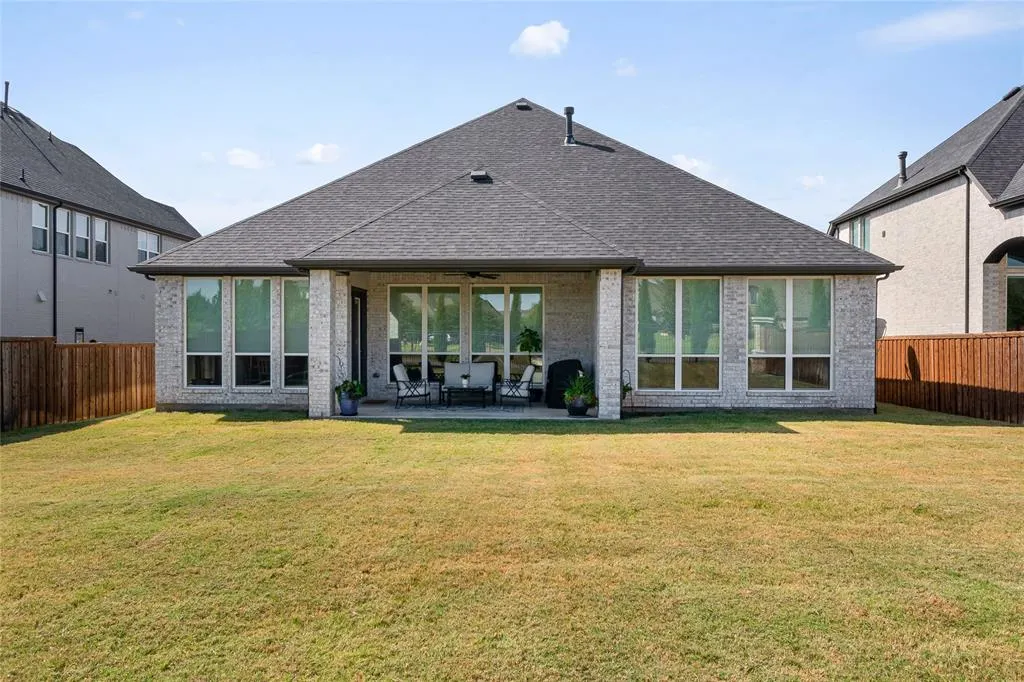 1570 Turnberry Drive