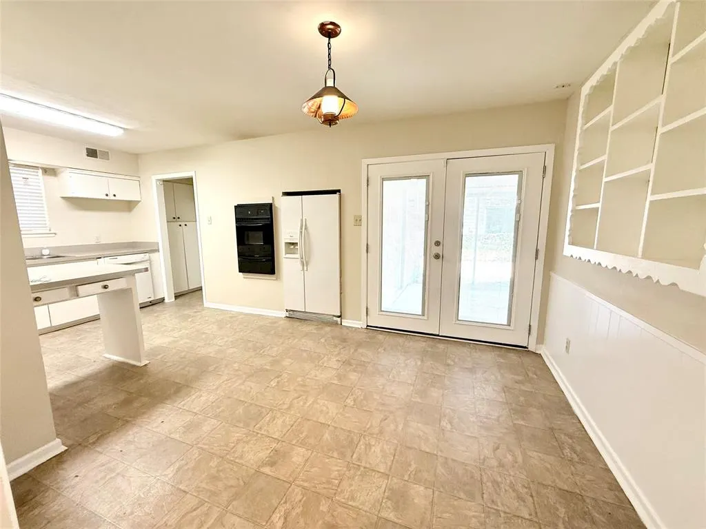 1310 Hampshire Lane