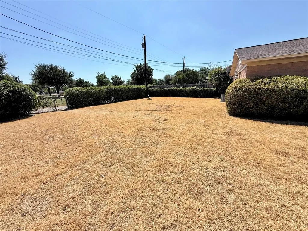 1310 Hampshire Lane