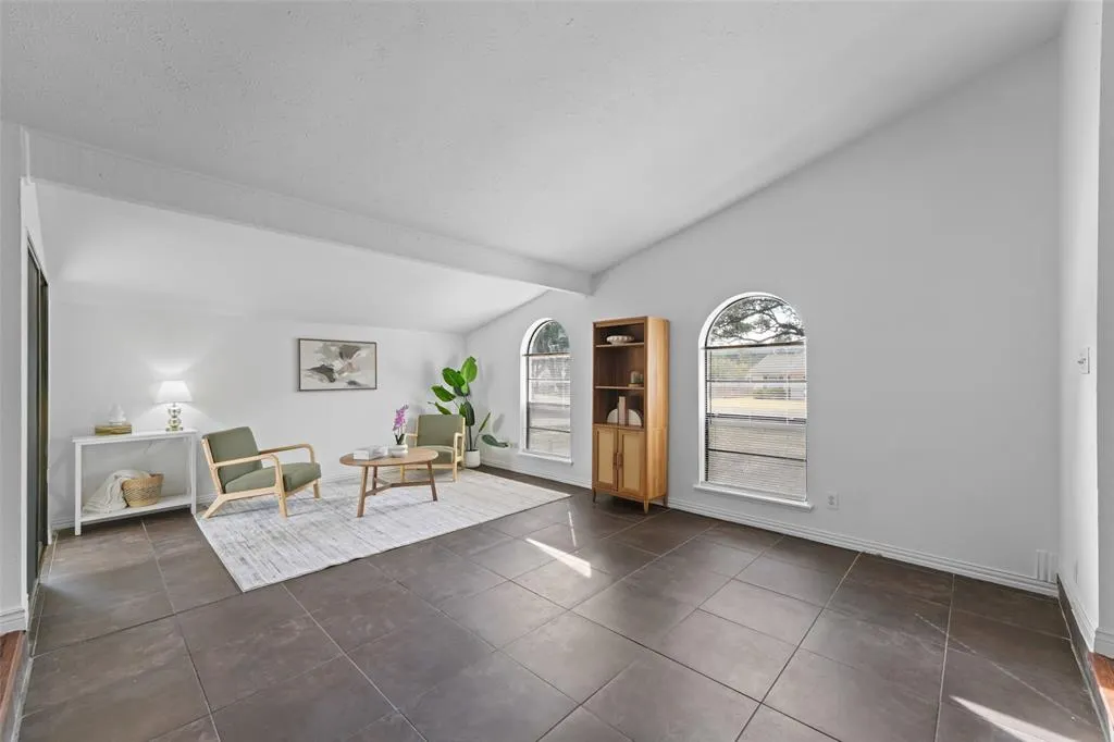 1515 Cherokee Trail