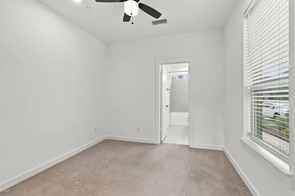 2737 Splendor Drive