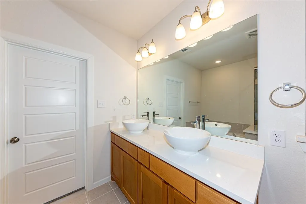 3517 Iron Horse Drive
