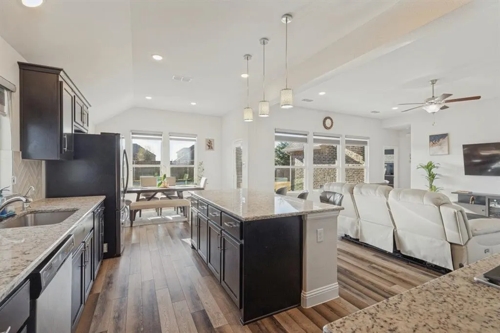 2225 Poppy Valley Lane