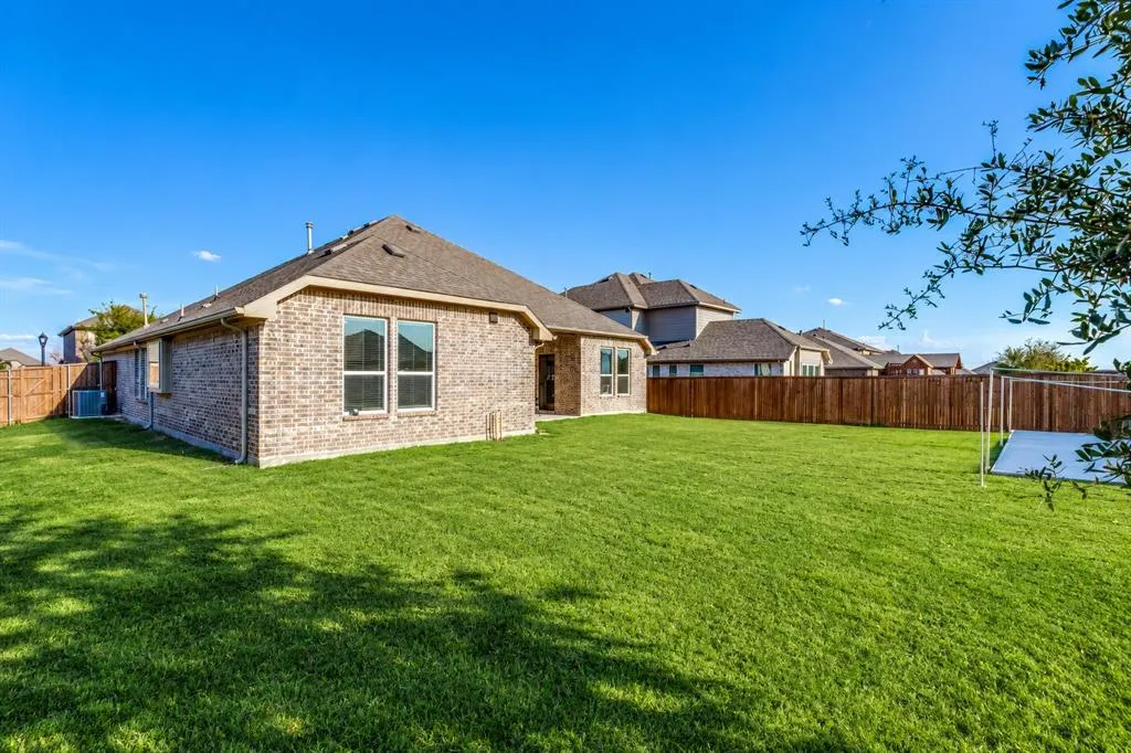 2225 Poppy Valley Lane