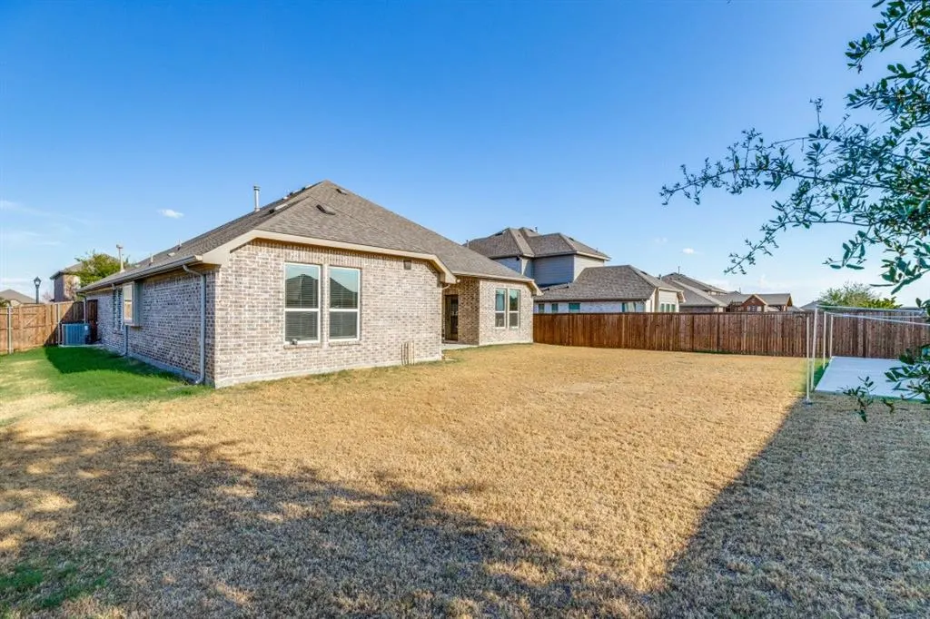 2225 Poppy Valley Lane