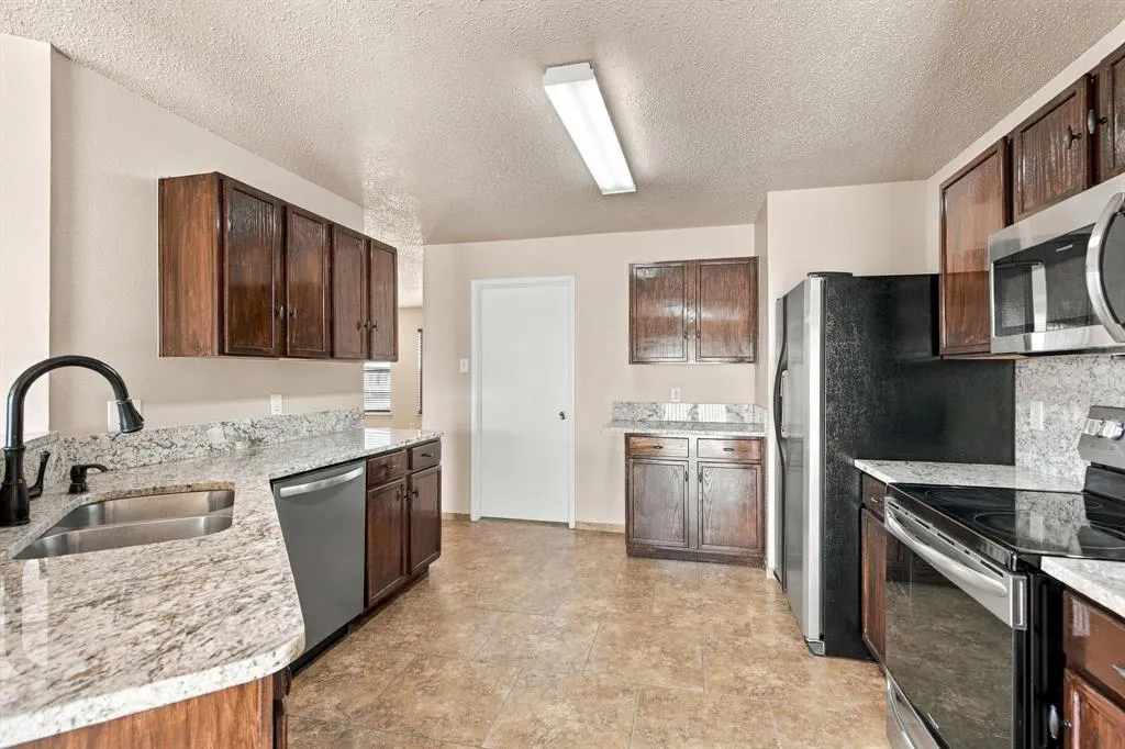 1409 Ridgecrest Drive