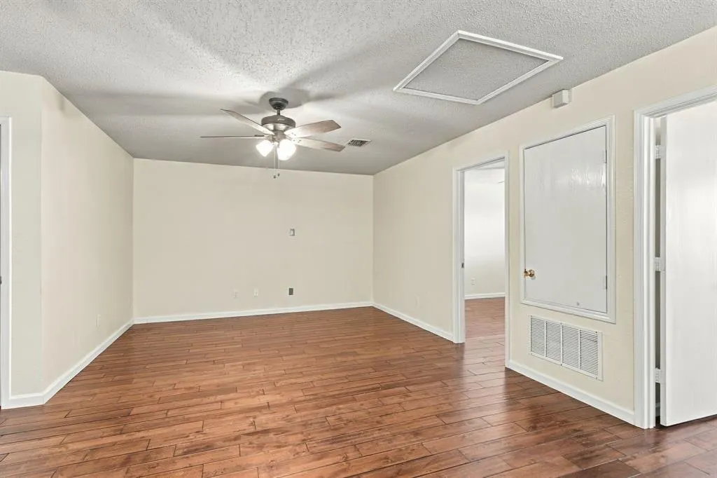 1409 Ridgecrest Drive