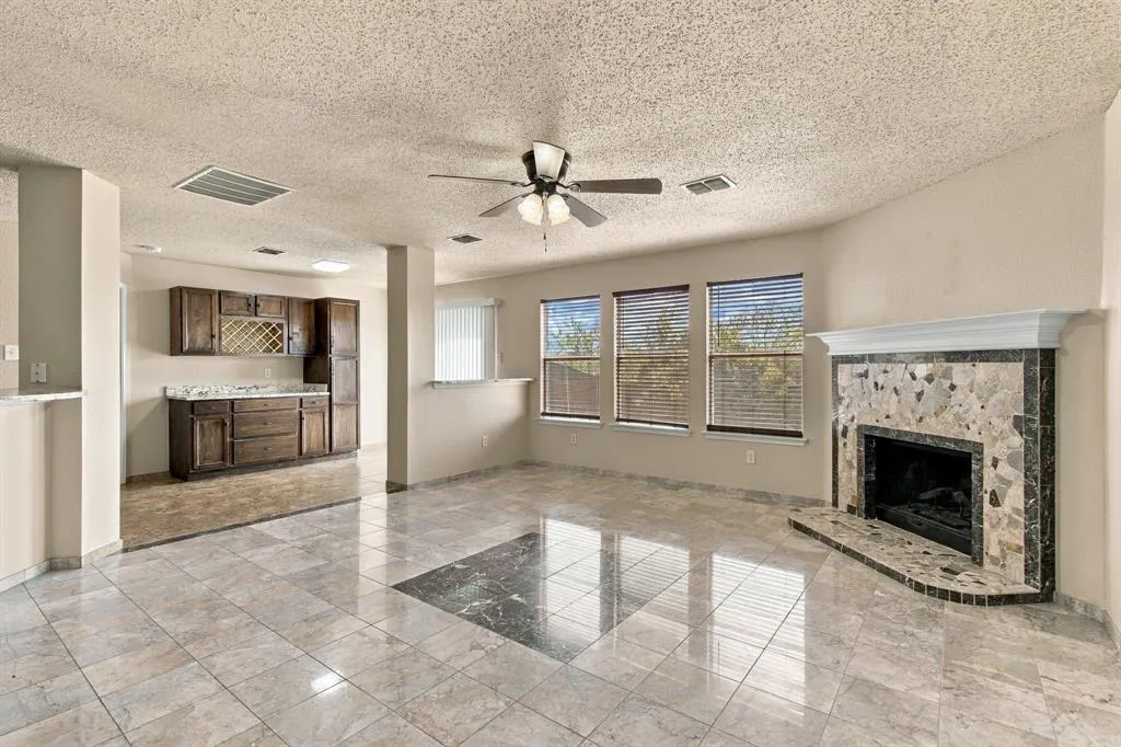 1409 Ridgecrest Drive