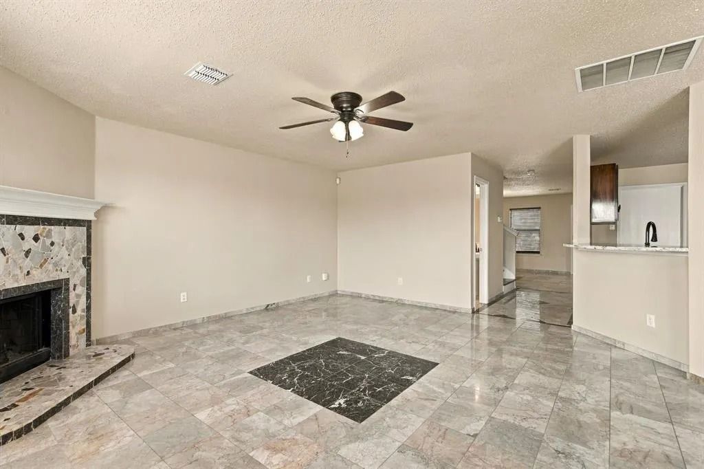 1409 Ridgecrest Drive