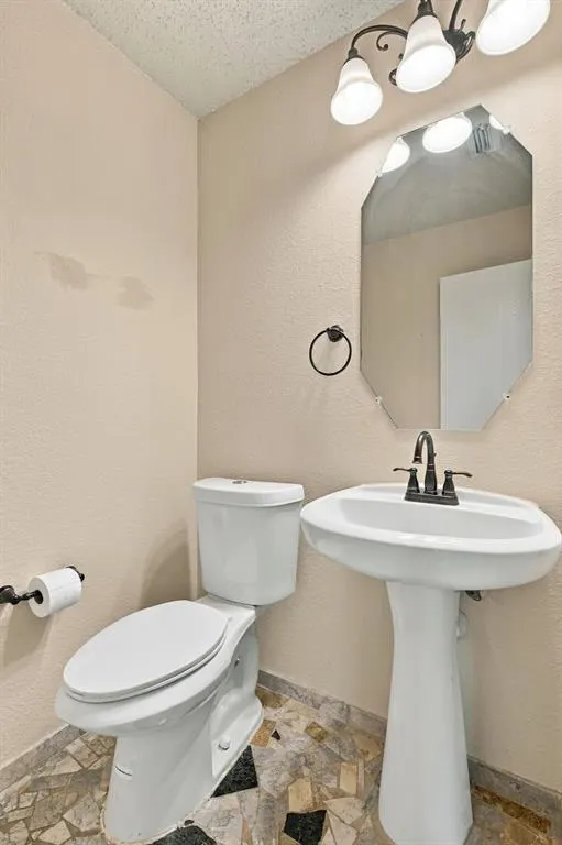 1409 Ridgecrest Drive