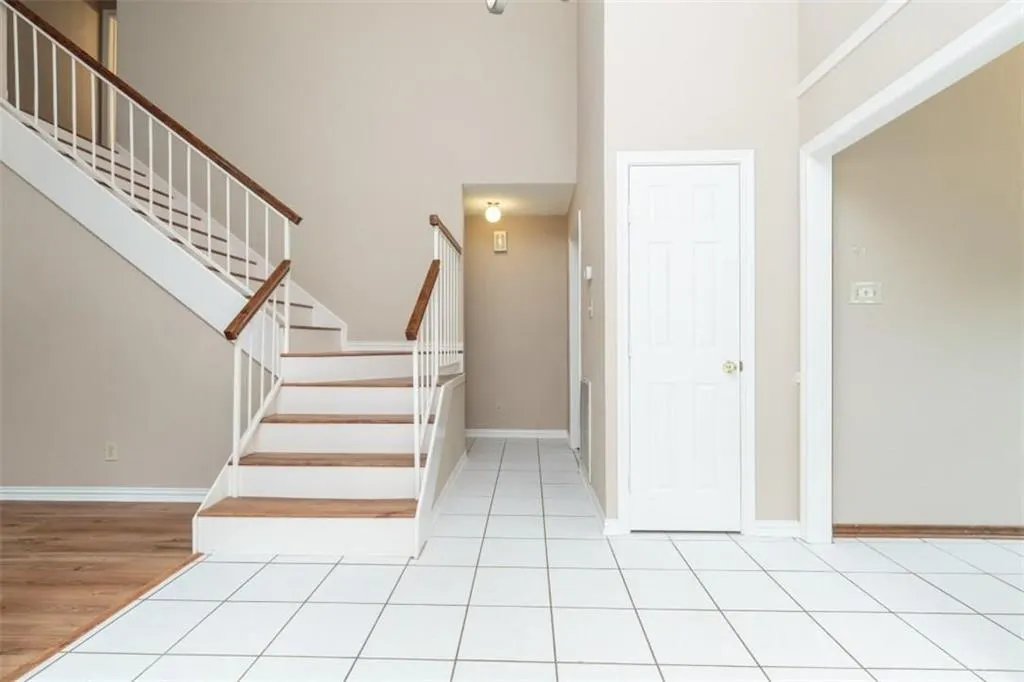 1203 Laurel Lane