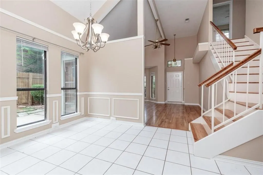 1203 Laurel Lane
