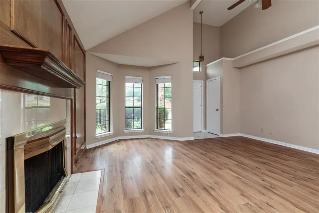 1203 Laurel Lane