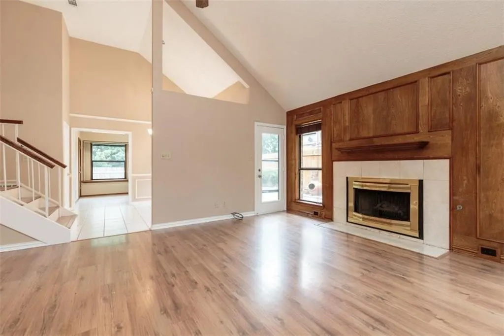 1203 Laurel Lane