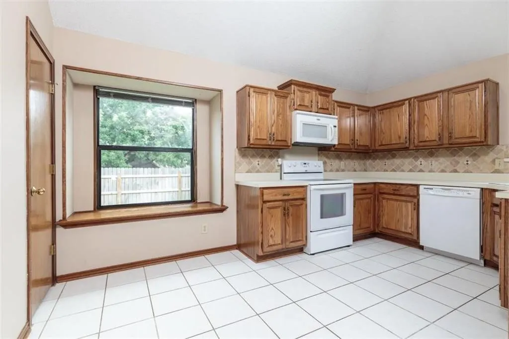 1203 Laurel Lane