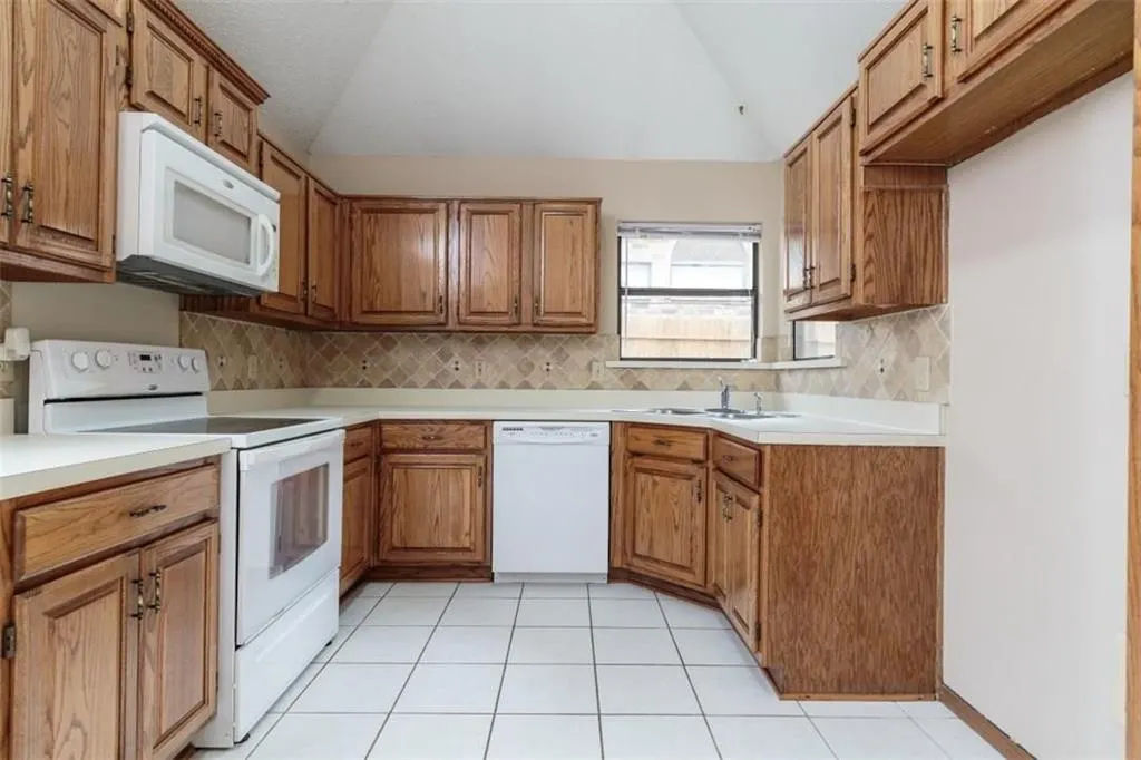 1203 Laurel Lane