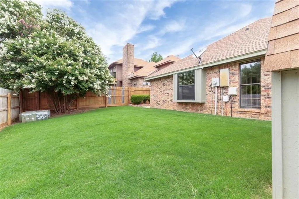 1203 Laurel Lane