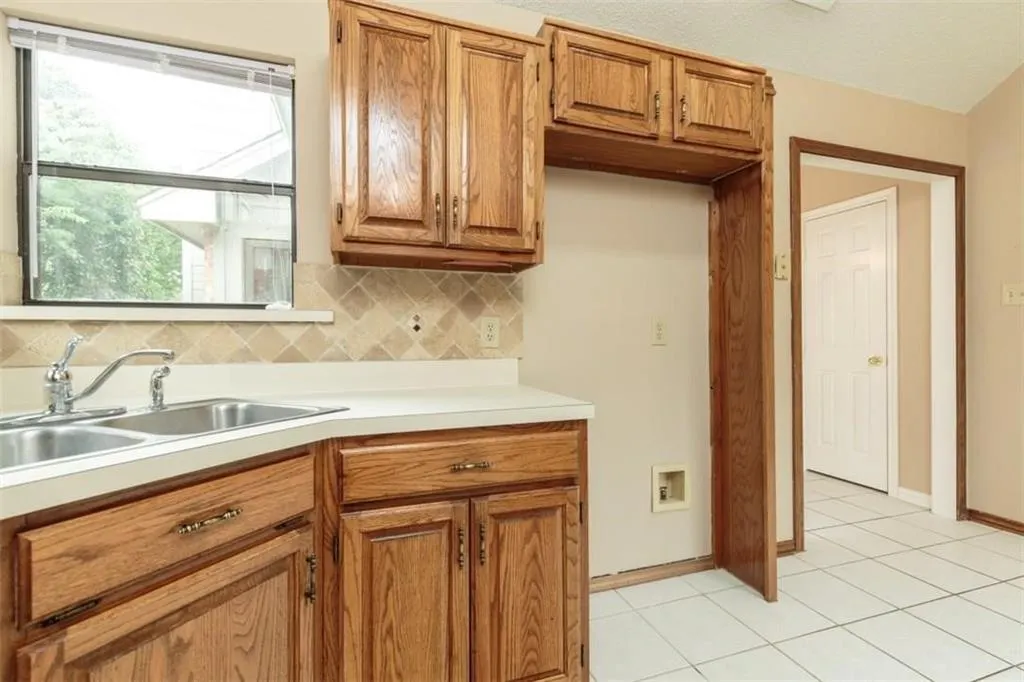 1203 Laurel Lane