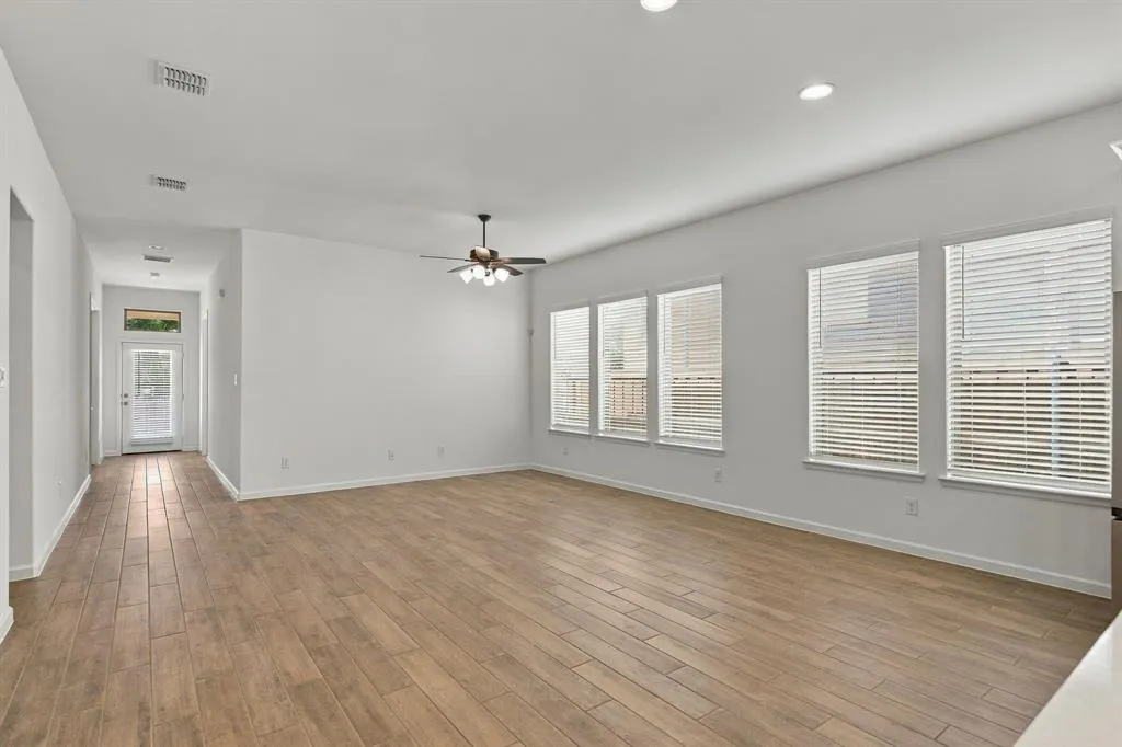 9336 Buckeye Bend
