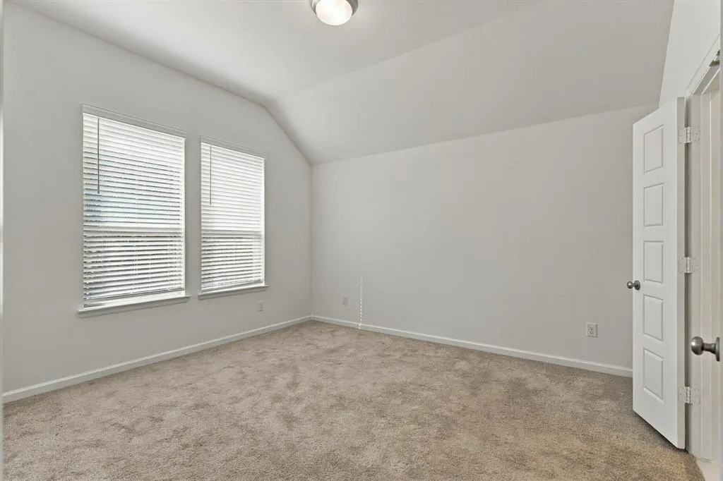 9336 Buckeye Bend