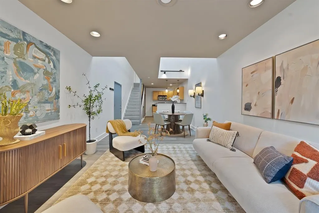 4003 Gilbert Avenue #10