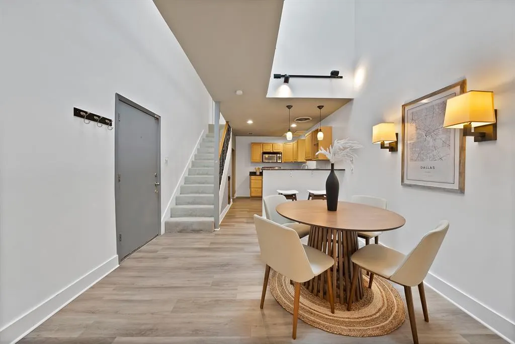 4003 Gilbert Avenue #10