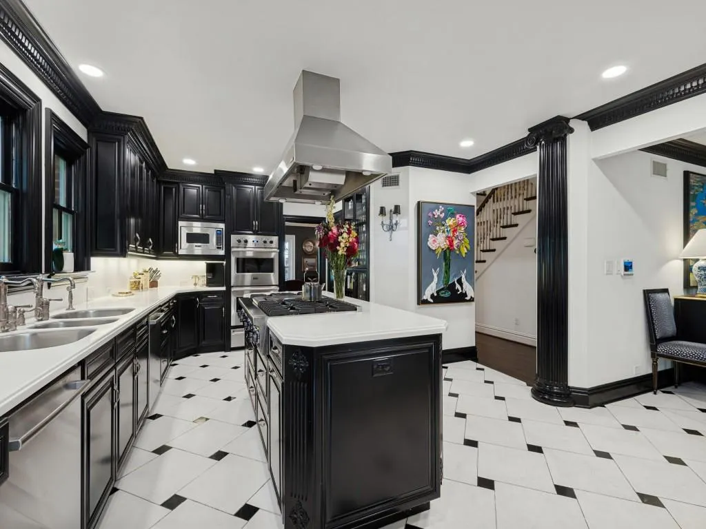 6858 Tokalon Drive