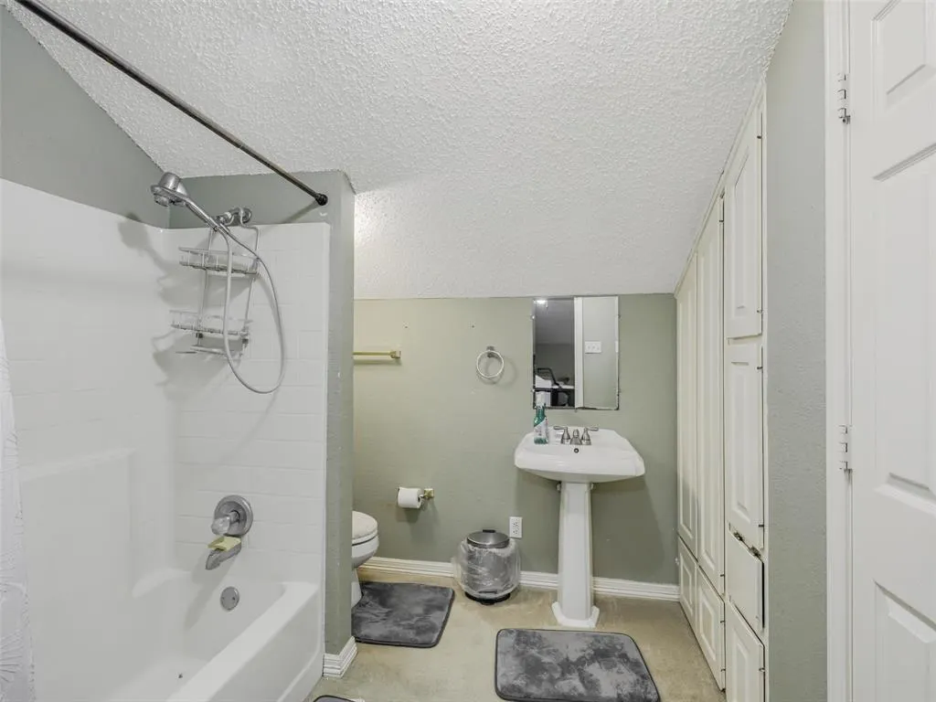 507 W White Street