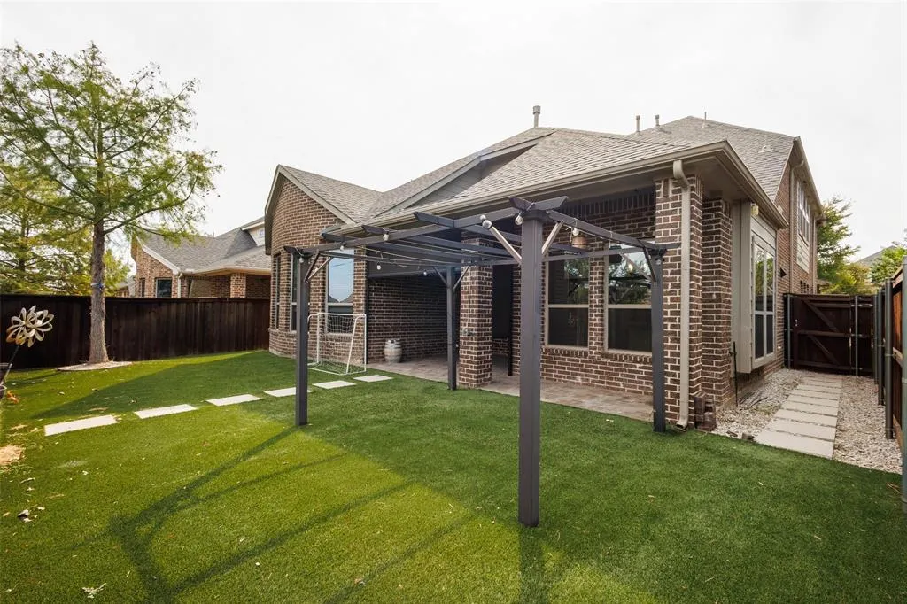 401 Mossy Rock Drive