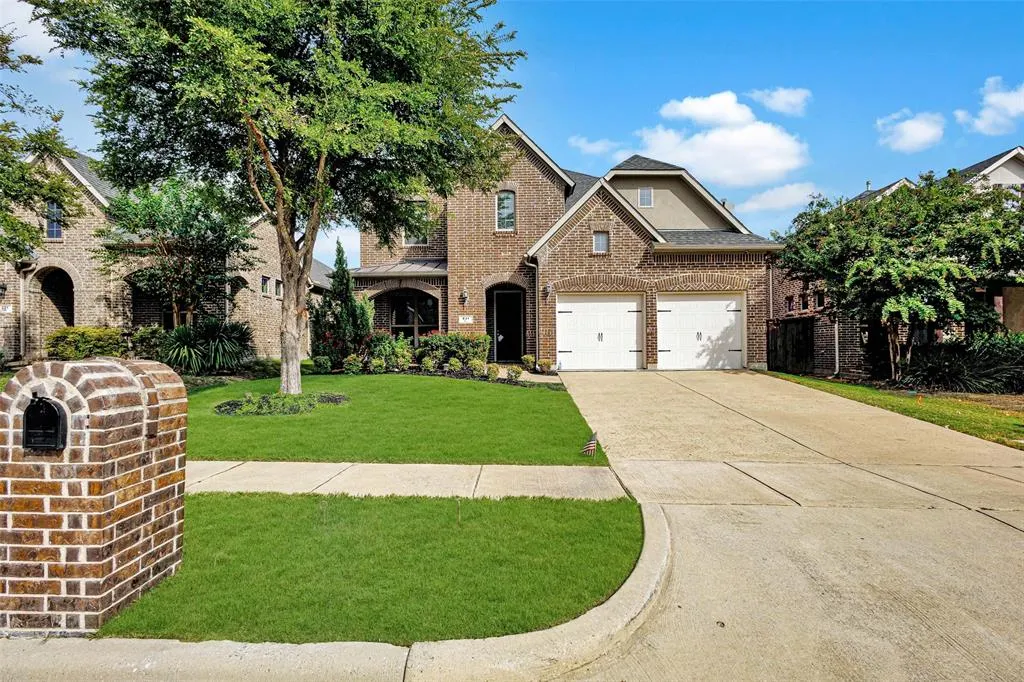 401 Mossy Rock Drive