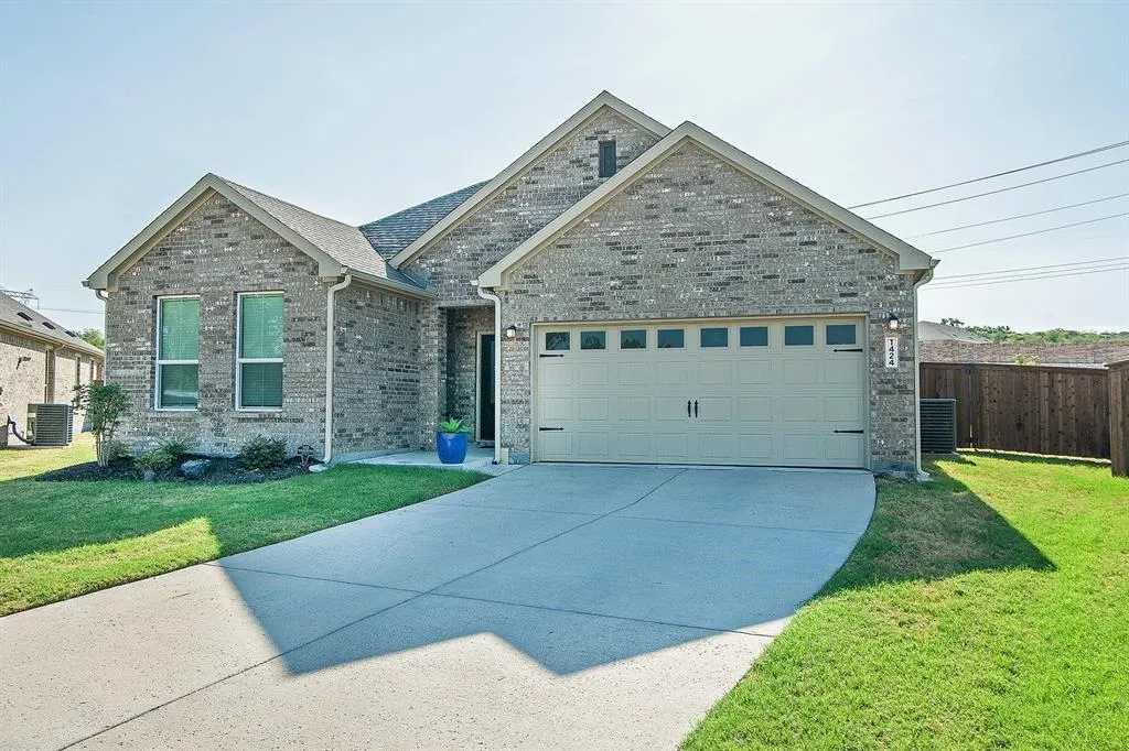 1424 Sandpebble Circle