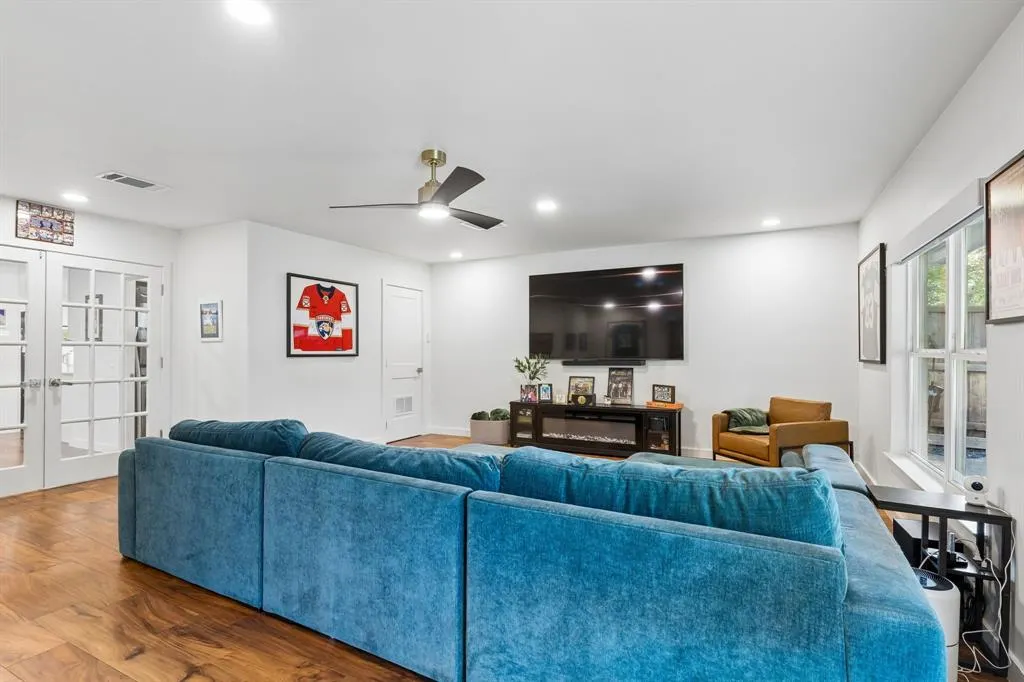 412 Ridgewood Drive