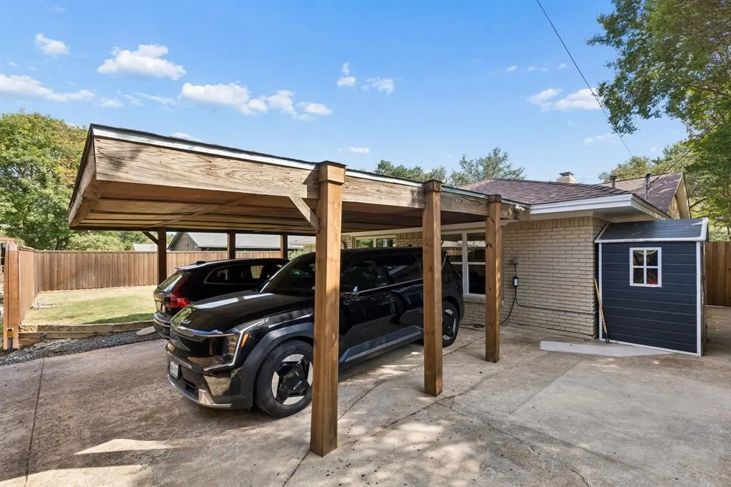 412 Ridgewood Drive