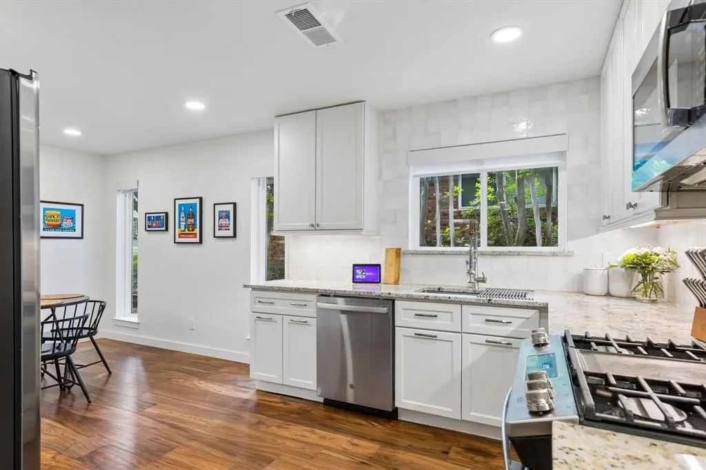 412 Ridgewood Drive