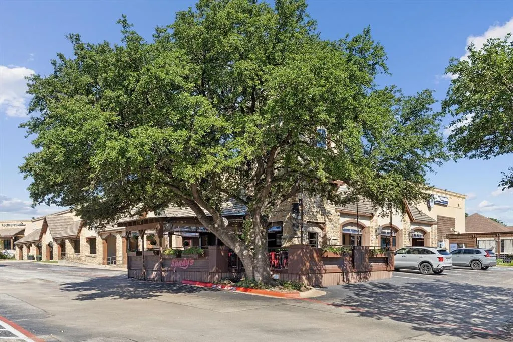 412 Ridgewood Drive