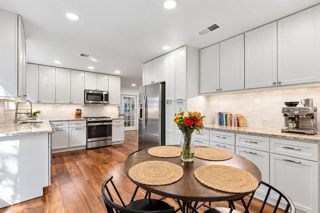 412 Ridgewood Drive
