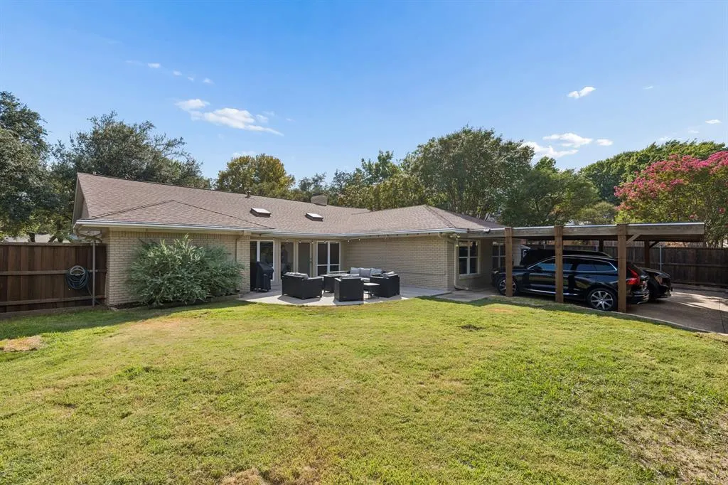 412 Ridgewood Drive