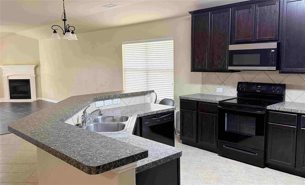 2400 Jonathan Creek Drive