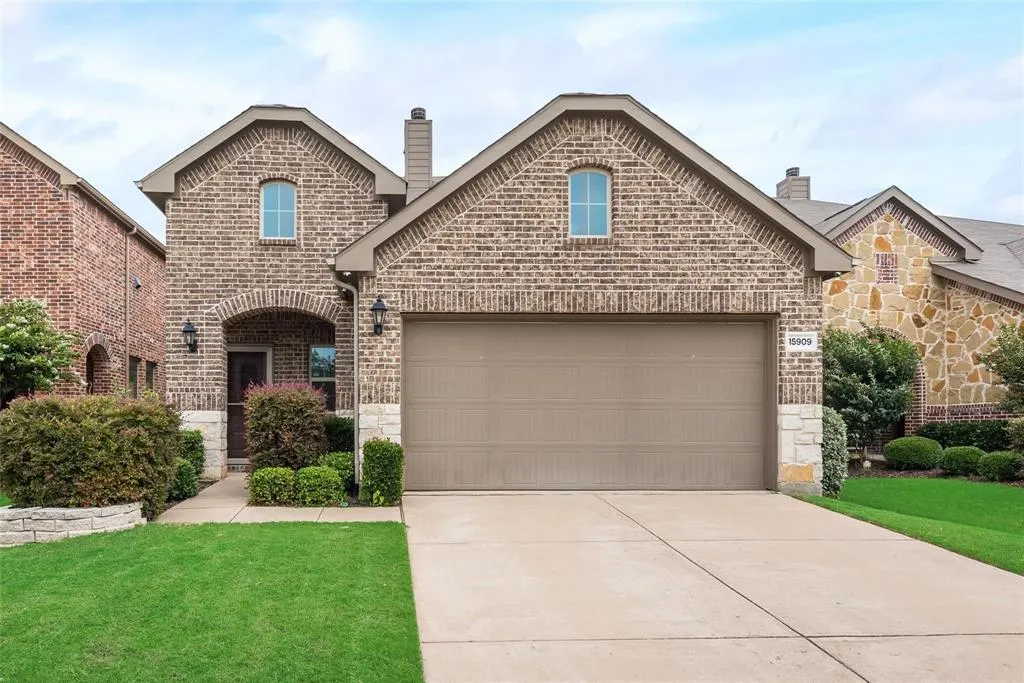 15909 Crosslake Court