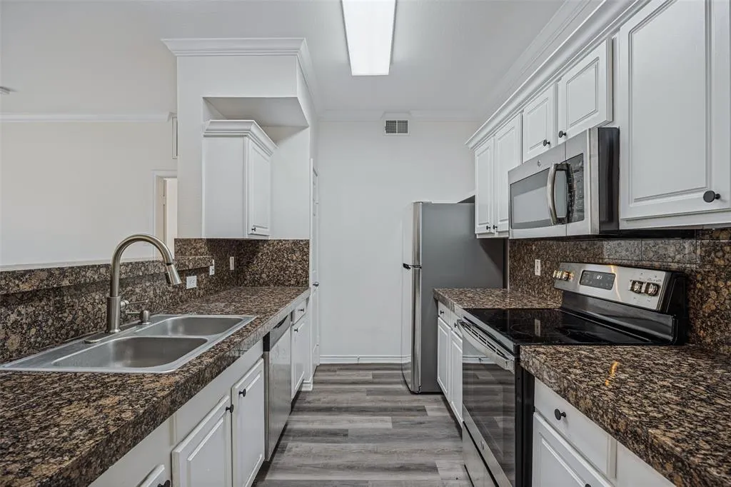 2524 Preston Road #206