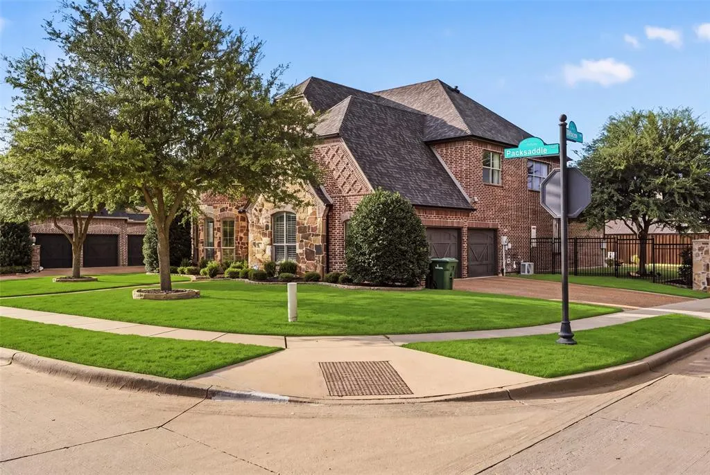 1141 Packsaddle Trail