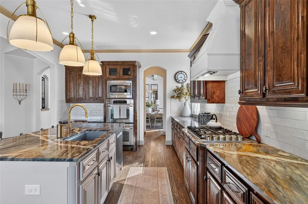 1141 Packsaddle Trail