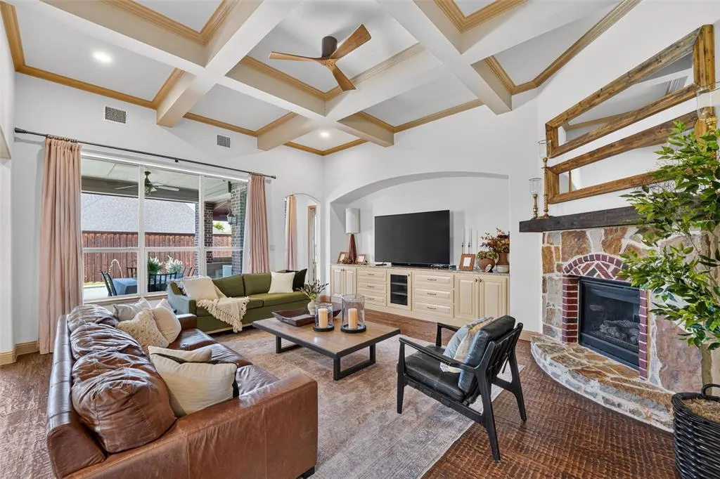 1141 Packsaddle Trail