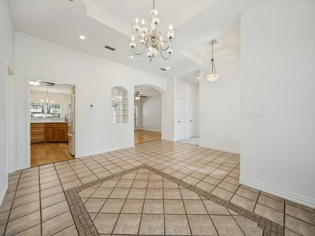 5600 Bridle Path